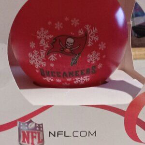 NEW Tampa Bay Buccaneers NFL Snowflake Black Shatter-Proof Ball Ornament
